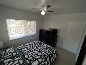 Fully renovated and 5 min away from Miami Airport - Image 4