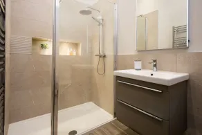 THE STEADING AT WEST LYHAM - stunning, sophisticated five bedroom hideaway  - Image 5