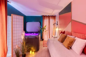 Marilyn Monroe Suite - 4P with Private Jacuzzi - Image 5