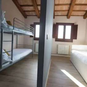 House 2 //// - Image 3