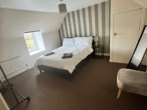 Croft House - Sleeps 4 & Mountain View - Image 4