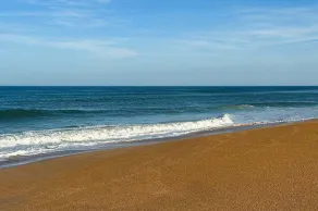 Fabulous oceanfront find in Flagler Beach w/shared pool, WiFi, central AC, W/D - Image 4