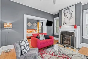 Showstopper 3 BD heart of downtown historic district. No cleaning fee! - Image 4