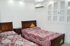 Luxury Garden Apartment - 5 min from the beach - Image 3