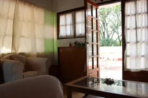 Hermoso y Amplio Departamento Frente al Parque - Image 3