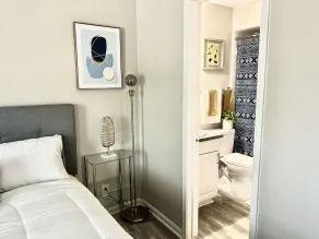 Comfy 1br w/gated patio - Image 4