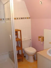 Stone holiday house in the heart of the village of Bertholène - Image 3