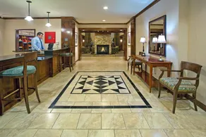 1 Bedroom | Free Breakfast + Outdoor Pool - Image 3