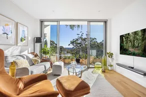 Light, stylish 1BR apartment near shops and transport with parking - Image 5