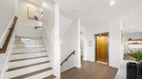Walk to St. Armands & Beach/Gulf Views/Resort Pool - Image 2