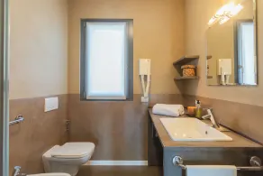 Mulino Vista Lake by Rent All Como - Image 2