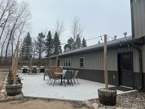Rustic hunt club lodge in the heart of Minnesota lakes country... - Image 5