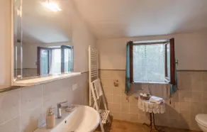 Hermosa casa de 1 dormitorio en. - Image 2