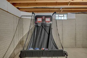 Relaxing Escape: HotTub, Gameroom, Large Living Room, EV, BBQ, Yard; Pets OK - Image 2