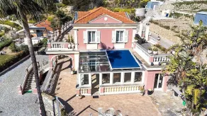 Villa Cosmea: A charming and bright three-story villa which faces the sun and the sea, with Free WI-FI. - Image 2