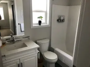 Modern, New 3 bedroom Oasis - Image 4