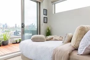 Panoramic City Views in Funky Fitzroy - Image 5