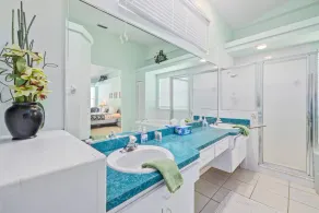 Relaxing Gulf Getaway Heated Pool, Covered Patio & Prime Location Near Parks, Beaches & Attractions! - Image 5