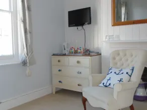 Cherry End Bed and Breakfast - Image 5