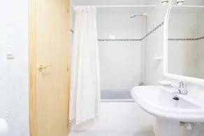 Global Vacacional, Apartamento con piscina en Residencial Brezo - Image 5