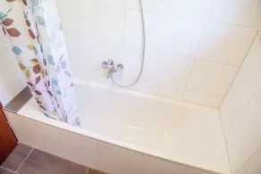 Gemütliche moderne Ferienwohnung mit Nahverkehranschluss - Image 3
