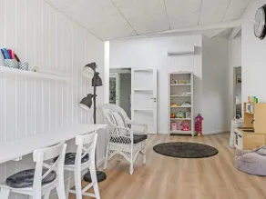 Spaziosa casa adatta alle famiglie con griglia e terrazza - Image 4