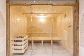 Suite for up to 6 people - Image 4