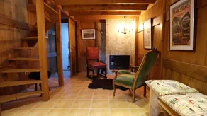 Romantic-Louveteaux-en-Provence**** - Image 3
