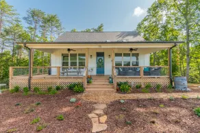 Walk to Serenity Cellars Winery and beautiful Yonah Mountain view! - Image 4