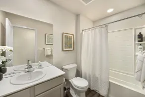 Modern Farmhouse Townhome - Great Central Location - Image 5