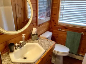 3 Bedroom year round lakefront home on Three Mile Pond with private dock - Image 5