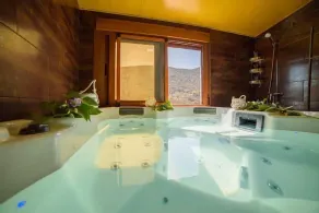 Romantisk Landlig Cottage med JACUZZI Privat til 2 personer. C. BACKWARDS - Image 2