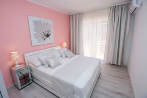 tipo de propiedad es apartamento en casa. El apartamento es para 4 personas. - Image 5