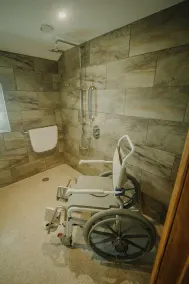 Hope Cross Stables - an award-winning fully accessible cottage - Image 5