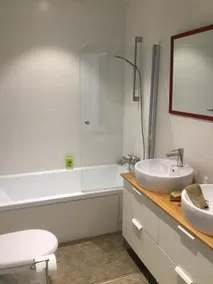 Hus med have i nærheden af storslåede strande - Image 4