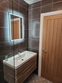 Modern City Centre Penthouse - Image 4
