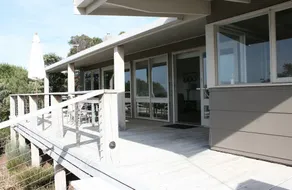 Lakefront Self-Contained House, amazing views - Image 5