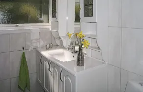 Stunning home in Dalsøyra - Image 3