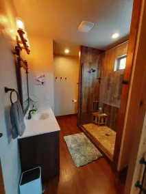 Schweitzer Mt. Townhome - Pet Friendly, Sleeps 12 - Image 5