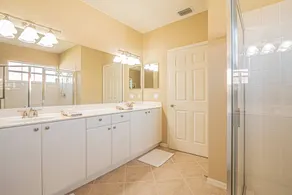 Lely 2nd Flr Condo w/tranquil golf course views from private screened lanai; Players Club Option - Image 4