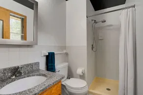 Lake trail access, shops nearby, serene home - Image 2