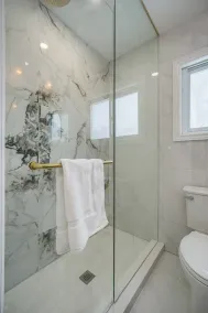 Modern Niagara-area Spa-like Home - Image 5