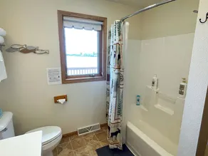4 Bedroom, 2 Bath Upper and Lower Sleeps 14 - Image 5