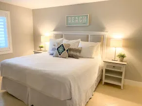 1st floor 3 BDRM w/ Private Beach, Remodeled & Steps to Pool - Image 4