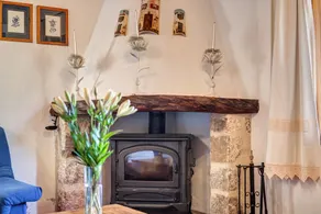 Casa rural \"Can Vaja\", una propiedad de estilo mallorquín con piscina, terraza y jardín - Image 2
