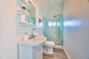 Cottage 14: Beachfront Cottage Escape - Image 2