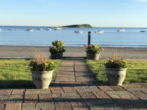 Atemberaubende Aussichten vom Beachfront House in Manchester-by-the-Sea! - Image 2