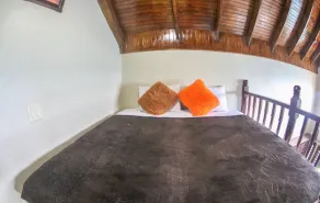 Ship watchers Oceanfront Tiny House Retreat with Mezzanine and Private Jetty - Image 3