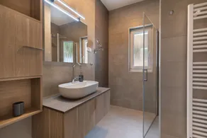 Casa vacacional con sauna, jardín y piscina privada - Image 5