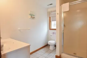 12218 - Beautiful Views of Cape Cod Bay Access to Private Beach Easy Access to P-Town - Image 2